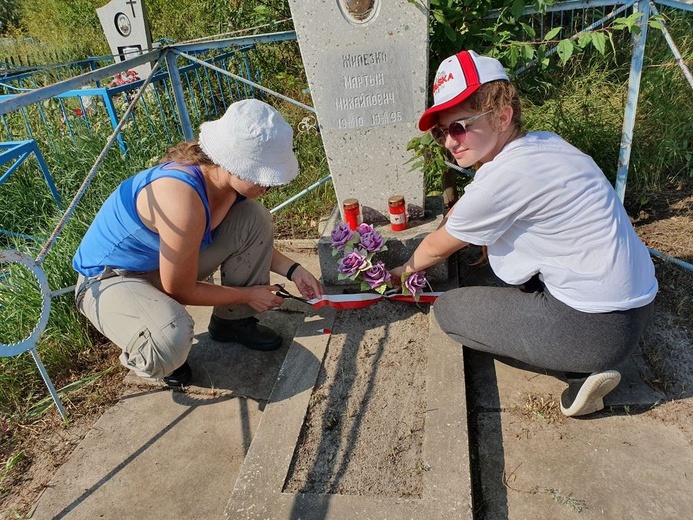 Porządkowanie polskich cmentarzy w Kazachstanie