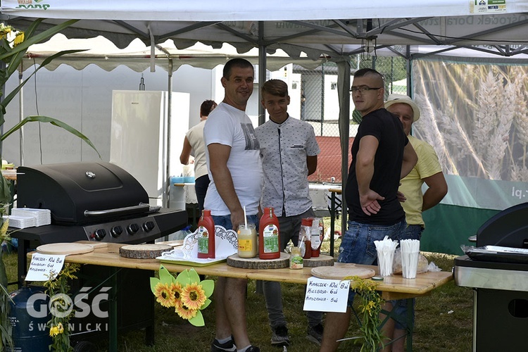 Dożynki gminy Marcinowice w Szczepanowie