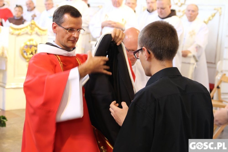 Obłóczyny w klasztorze franciszkanów we Wschowie