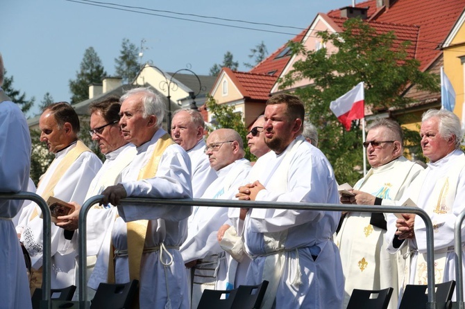 Jubileuszowa Msza św. na rynku w Myślenicach