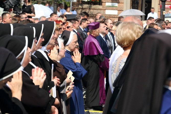 Jubileuszowa Msza św. na rynku w Myślenicach