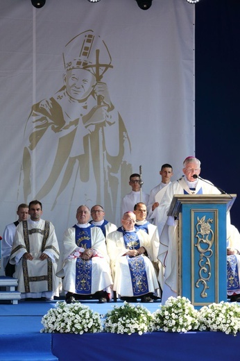 Jubileuszowa Msza św. na rynku w Myślenicach