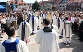 Jubileuszowa Msza św. na rynku w Myślenicach