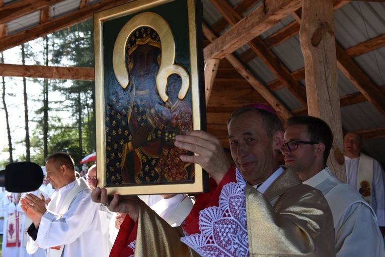 Nabożeństwo i Msza św. w Trzebniowie