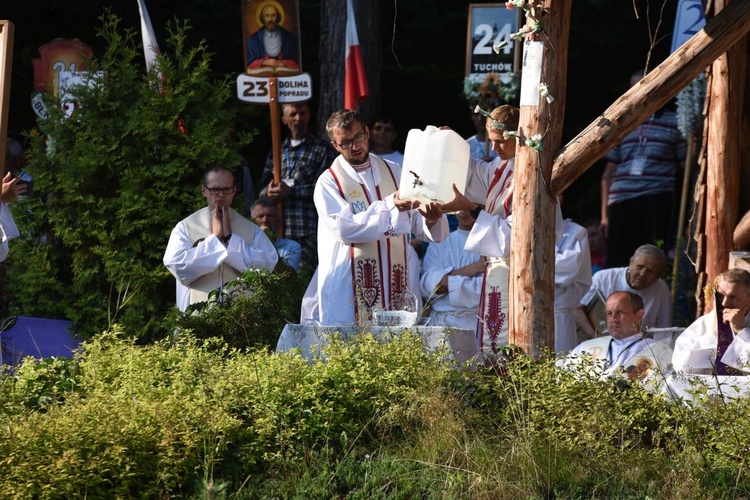 Nabożeństwo i Msza św. w Trzebniowie