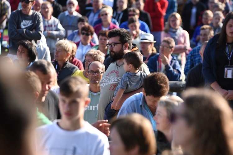 Nabożeństwo i Msza św. w Trzebniowie