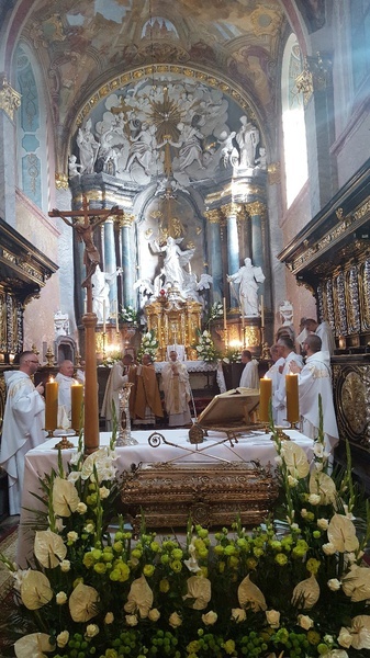 Odpust bł. Wincentego Kadłubka w opactwie cystersów w Jędrzejowie.