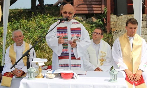 Duszpasterze fianłu EwB na Wielkiej Raczy: o. Ryszard Szwajca, o. Bogdan Kocańda, ks. Jakub Kuliński i ks. Wojciech Olesiński.