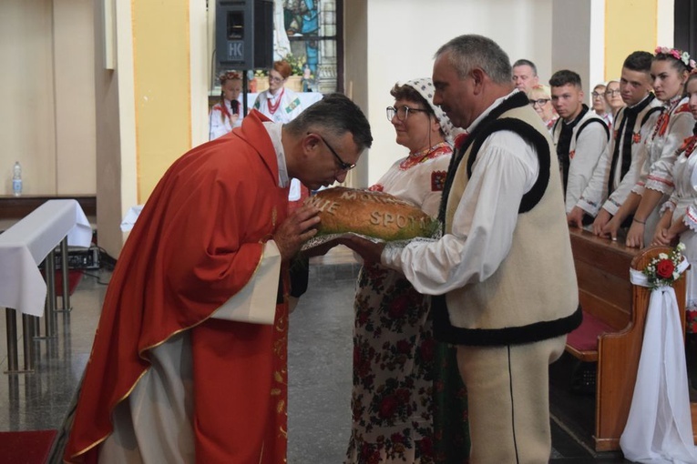 Folklorystyczny festiwal Bukowińskie Spotkania w Dzierżoniowie
