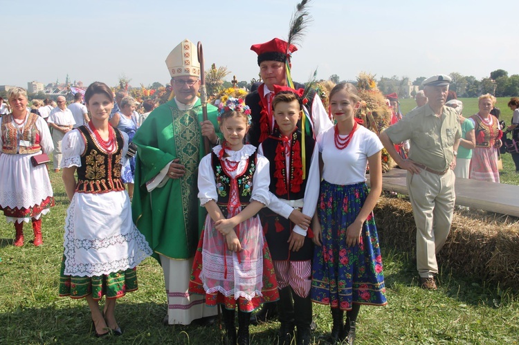 Święto plonów na krakowskich Błoniach