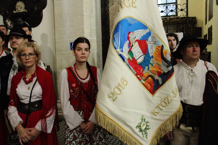 Msza św. na Wawelu i przemarsz z okazji 100-lecia Związku Podhalan