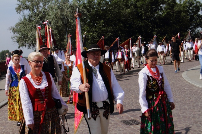 Msza św. na Wawelu i przemarsz z okazji 100-lecia Związku Podhalan