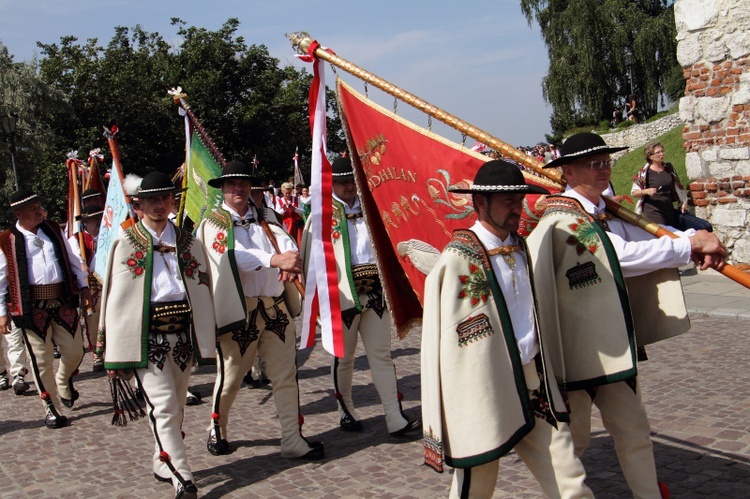 Msza św. na Wawelu i przemarsz z okazji 100-lecia Związku Podhalan