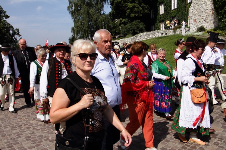 Msza św. na Wawelu i przemarsz z okazji 100-lecia Związku Podhalan