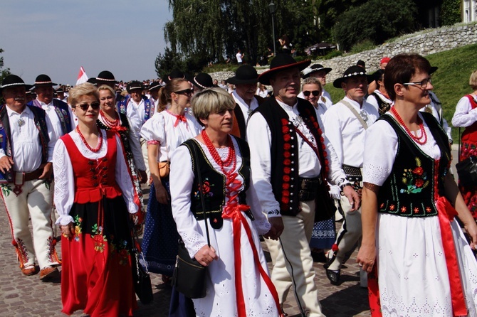 Msza św. na Wawelu i przemarsz z okazji 100-lecia Związku Podhalan