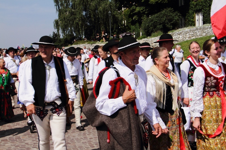 Msza św. na Wawelu i przemarsz z okazji 100-lecia Związku Podhalan