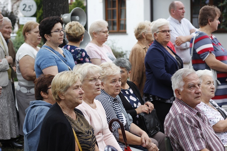 Msza św. przy kapliczce św. Rocha