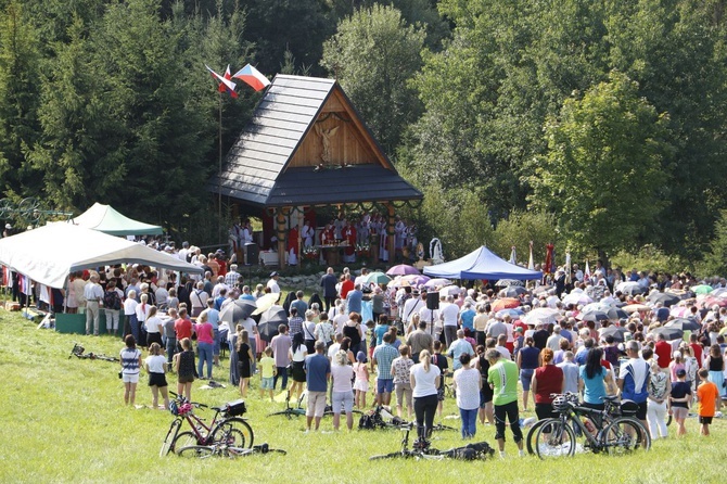 Msza św. Polaków, Czechów i Słowaków na Trzycatku