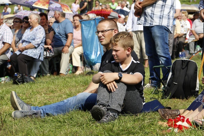 Msza św. Polaków, Czechów i Słowaków na Trzycatku