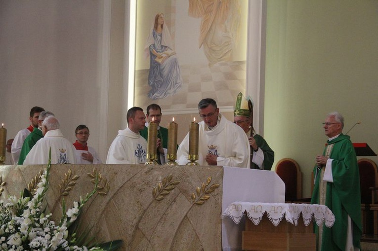 Wprowadzenie nowego proboszcza w parafii Matki Bożej Różańcowej w Lublinie.