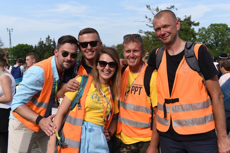 Grupa 25 - wejście