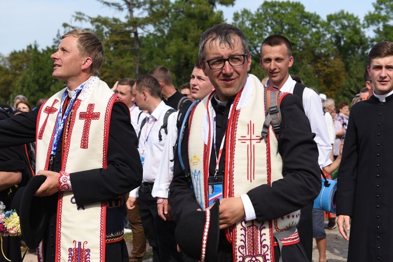 Grupa 19 - wejście