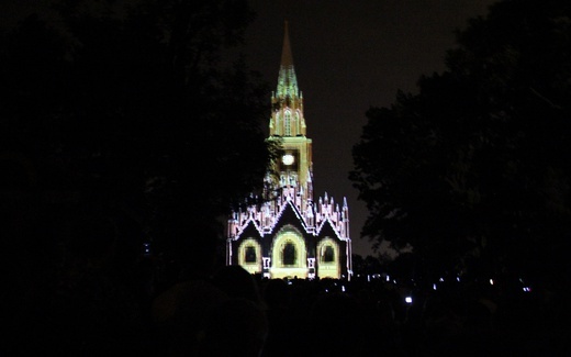 Mapping na kościele kalwaryjskim w Piekarach