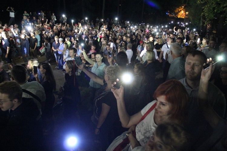 Mapping na kościele kalwaryjskim w Piekarach