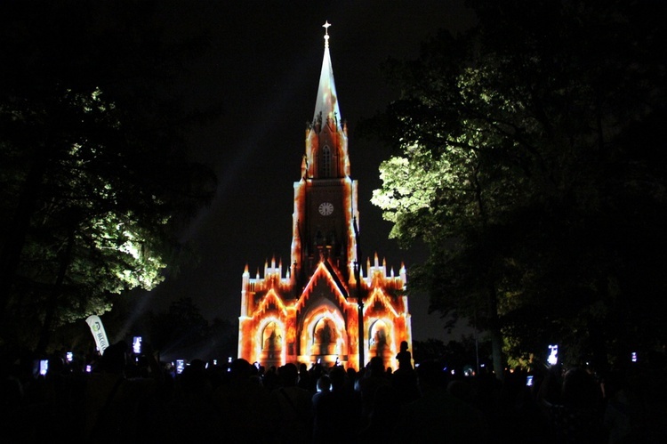 Mapping na kościele kalwaryjskim w Piekarach