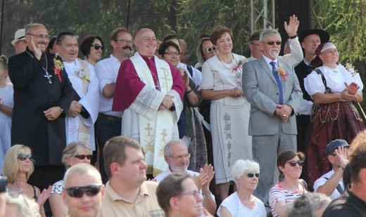 30. Jubileuszowe Dożynki Ekumeniczne w Brennej 2019 - korowód