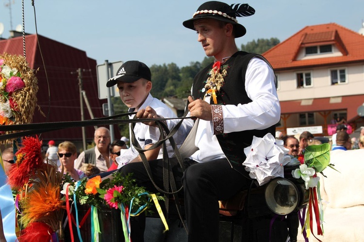 30. Jubileuszowe Dożynki Ekumeniczne w Brennej 2019 - korowód