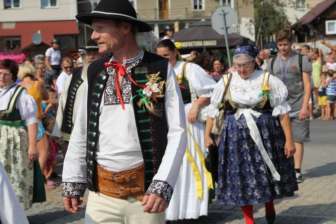 30. Jubileuszowe Dożynki Ekumeniczne w Brennej 2019 - korowód