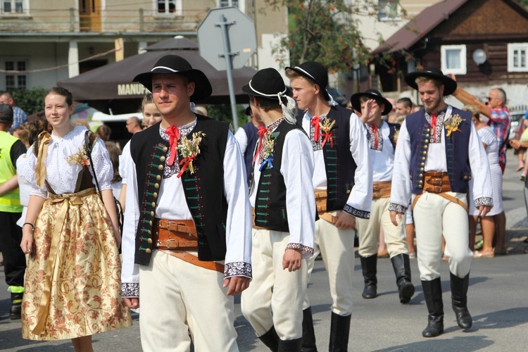 30. Jubileuszowe Dożynki Ekumeniczne w Brennej 2019 - korowód