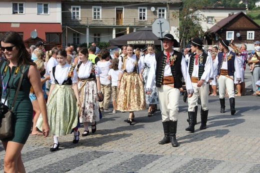 30. Jubileuszowe Dożynki Ekumeniczne w Brennej 2019 - korowód