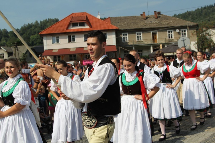 30. Jubileuszowe Dożynki Ekumeniczne w Brennej 2019 - korowód