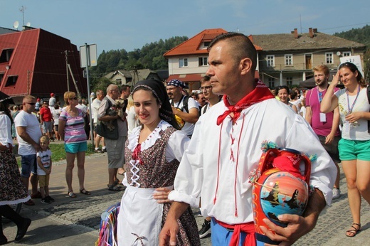 30. Jubileuszowe Dożynki Ekumeniczne w Brennej 2019 - korowód