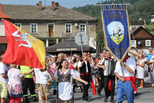 30. Jubileuszowe Dożynki Ekumeniczne w Brennej 2019 - korowód