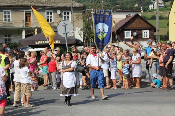 30. Jubileuszowe Dożynki Ekumeniczne w Brennej 2019 - korowód