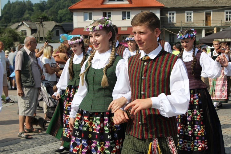 30. Jubileuszowe Dożynki Ekumeniczne w Brennej 2019 - korowód