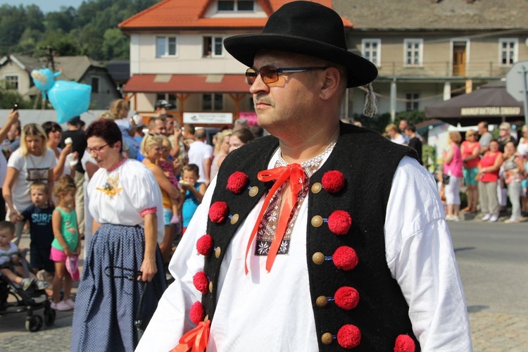 30. Jubileuszowe Dożynki Ekumeniczne w Brennej 2019 - korowód