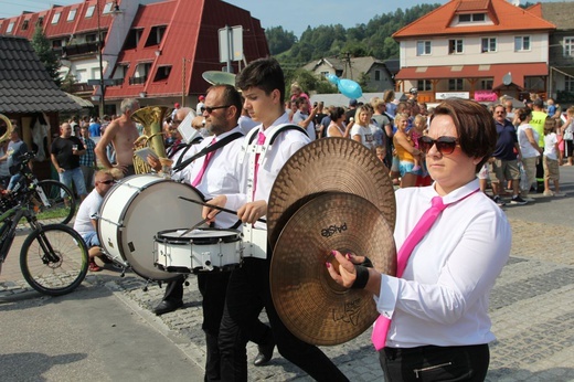 30. Jubileuszowe Dożynki Ekumeniczne w Brennej 2019 - korowód