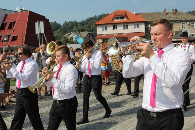 30. Jubileuszowe Dożynki Ekumeniczne w Brennej 2019 - korowód