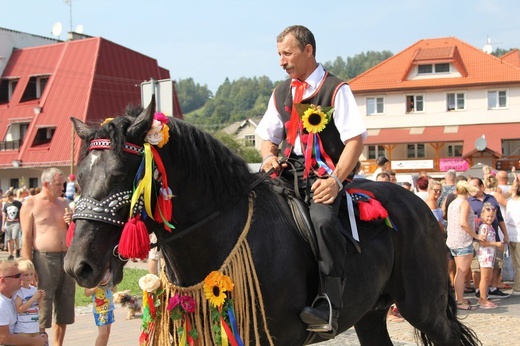 30. Jubileuszowe Dożynki Ekumeniczne w Brennej 2019 - korowód