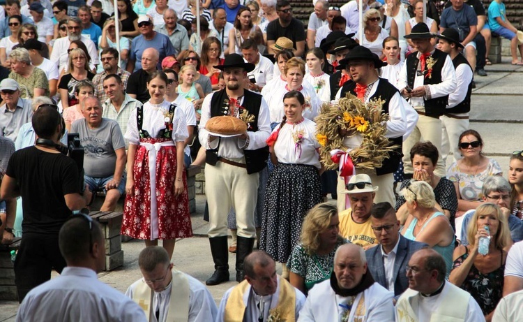 30. Jubileuszowe Dożynki Ekumeniczne w Brennej 2019 - w amfiteatrze