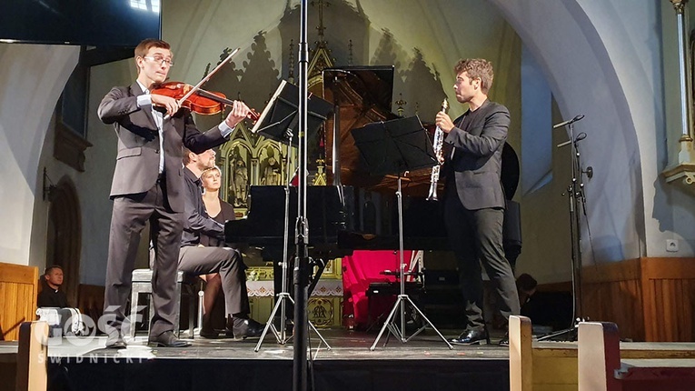 Koncert "Krzyżowa-Music" w Grodziszczu