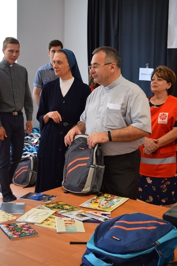 Szkolne plecaki już spakowane