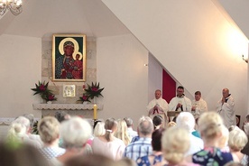 Kilka lat temu zakonnicy wrócili do Złotoryi, teraz będą też w Legnicy.