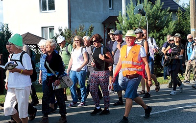 Wielu pątników przemierza tę trasę  od samego początku.