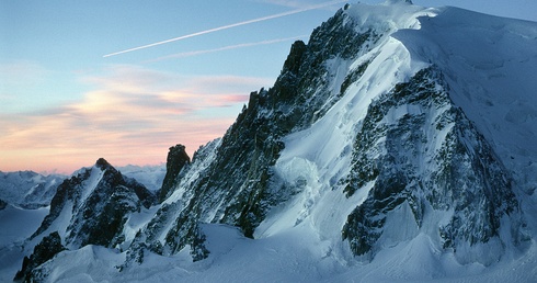 Ksiądz alpinista: Chodzenie po górach to trochę życie w pigułce