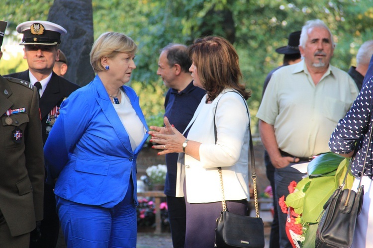 Obchody 73. rocznicy śmierci Danuty Siedzikówny "Inki" oraz Feliksa Selmanowicza "Zagończyka"